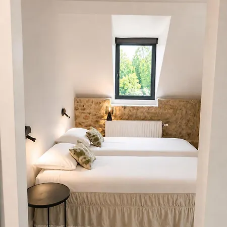 فيلة Chateau La